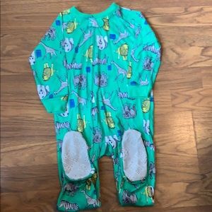 Footie pajamas. Bundle of 3. Carters 2T